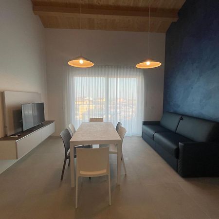 קאורלה Woody Green Penthouse Sea View - Agenzia Cocal מראה חיצוני תמונה