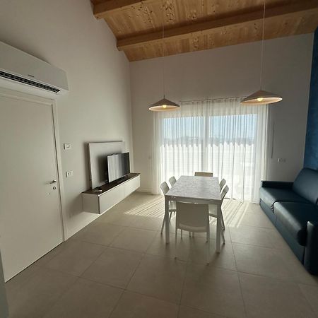 קאורלה Woody Green Penthouse Sea View - Agenzia Cocal מראה חיצוני תמונה
