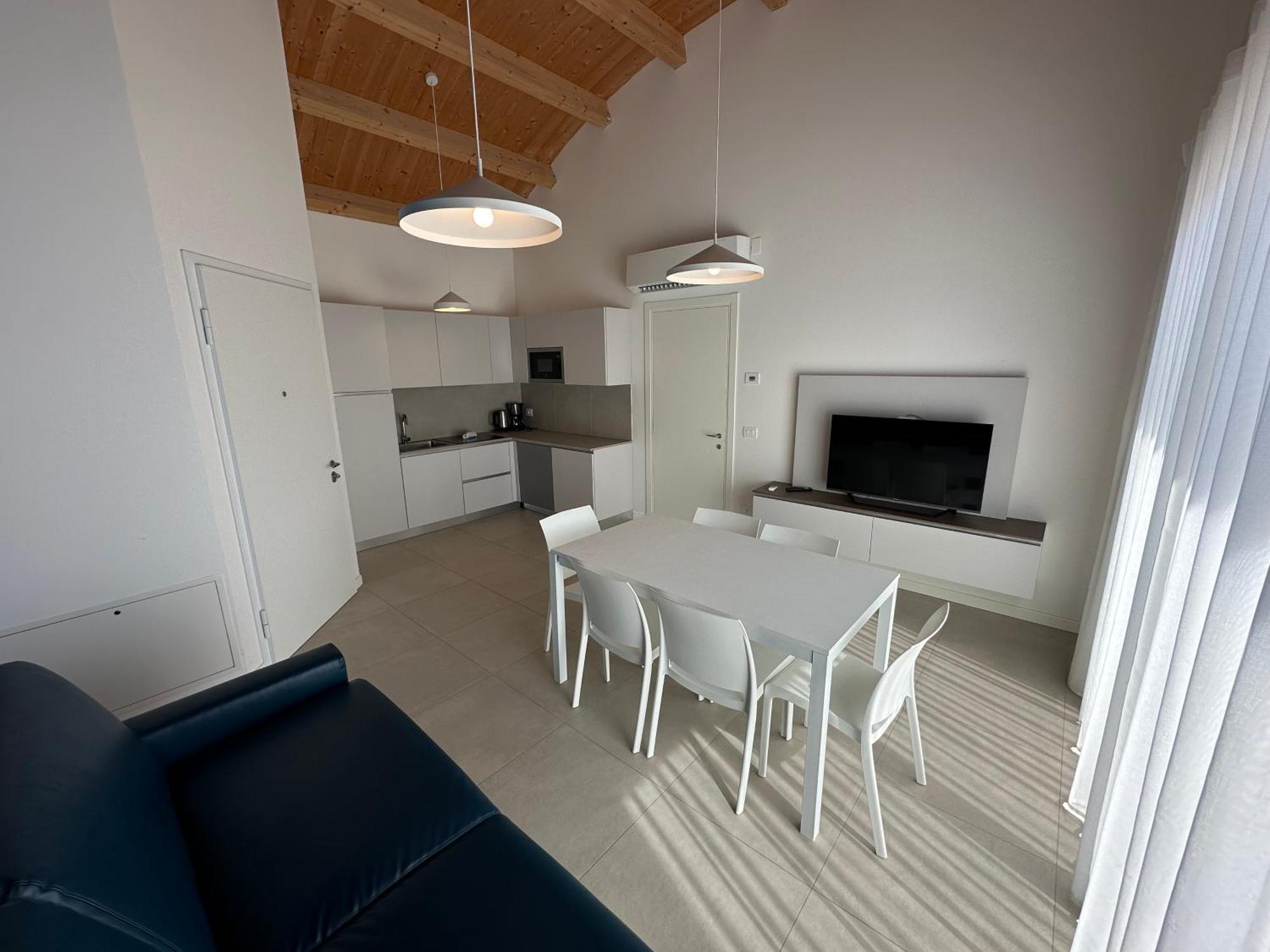 קאורלה Woody Green Penthouse Sea View - Agenzia Cocal מראה חיצוני תמונה
