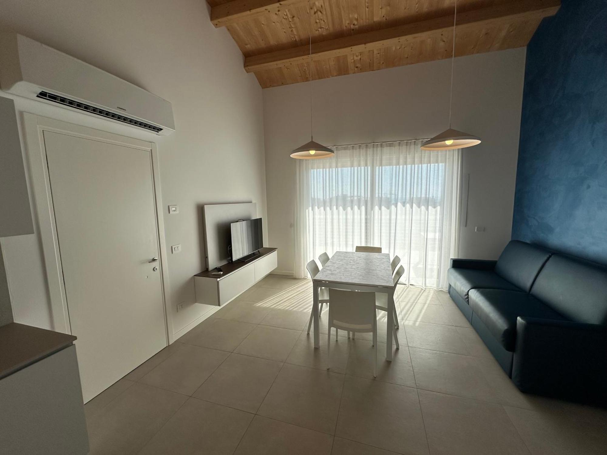 קאורלה Woody Green Penthouse Sea View - Agenzia Cocal מראה חיצוני תמונה